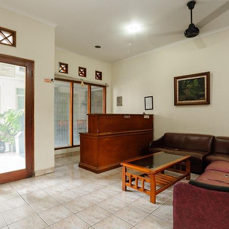 Reddoorz Syariah Near Aeon Mall Tanjung Barat Джакарта Екстериор снимка