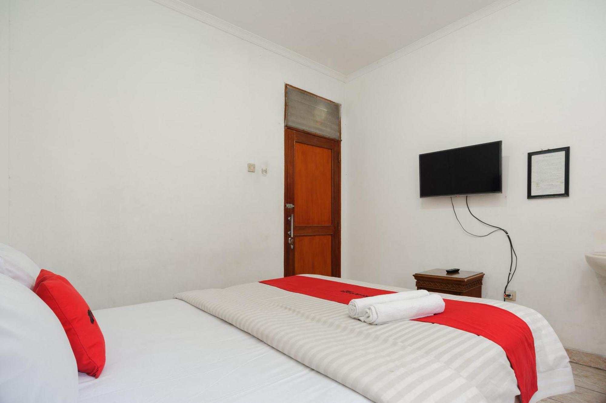 Reddoorz Syariah Near Aeon Mall Tanjung Barat Джакарта Екстериор снимка