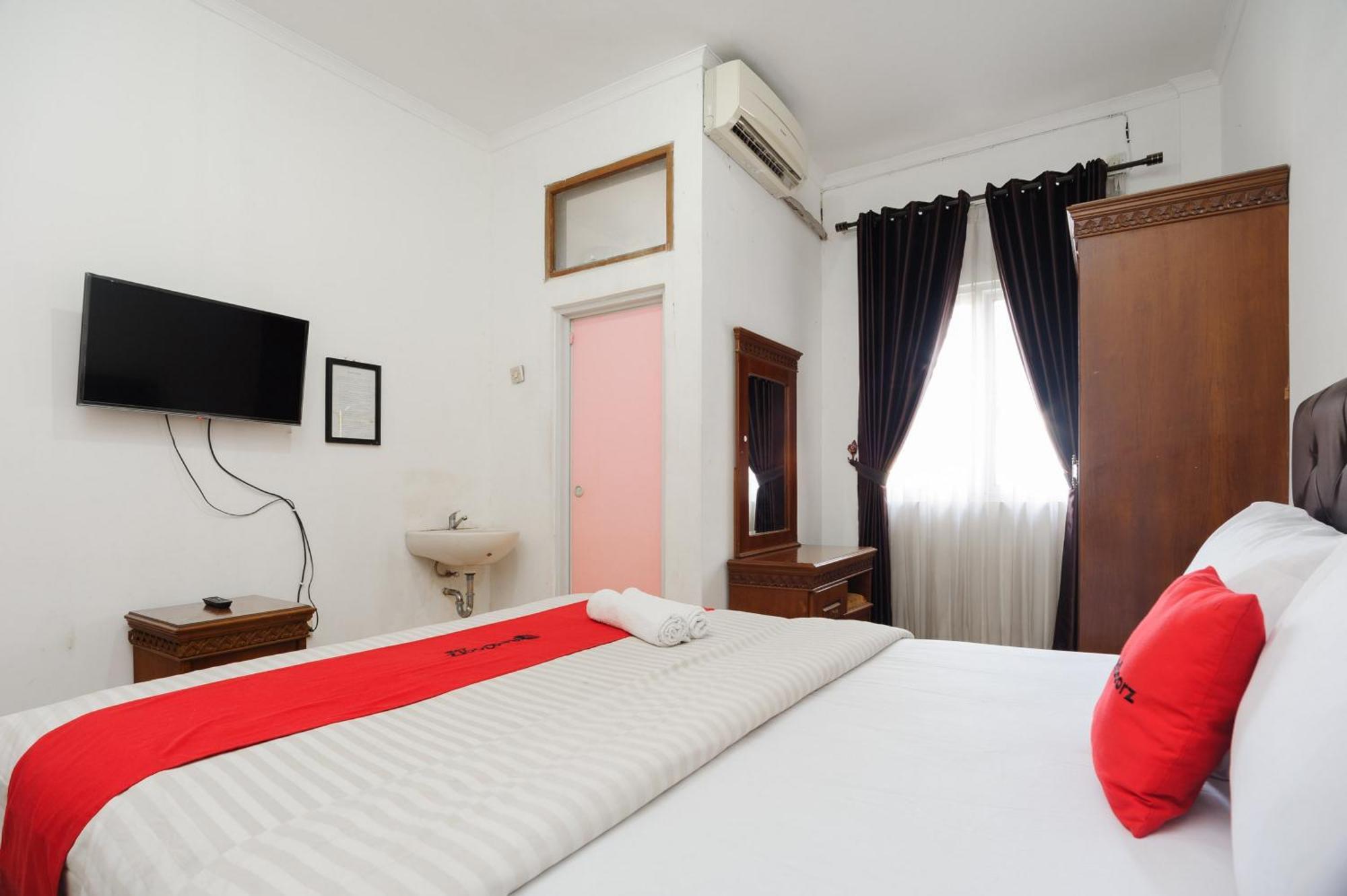 Reddoorz Syariah Near Aeon Mall Tanjung Barat Джакарта Екстериор снимка
