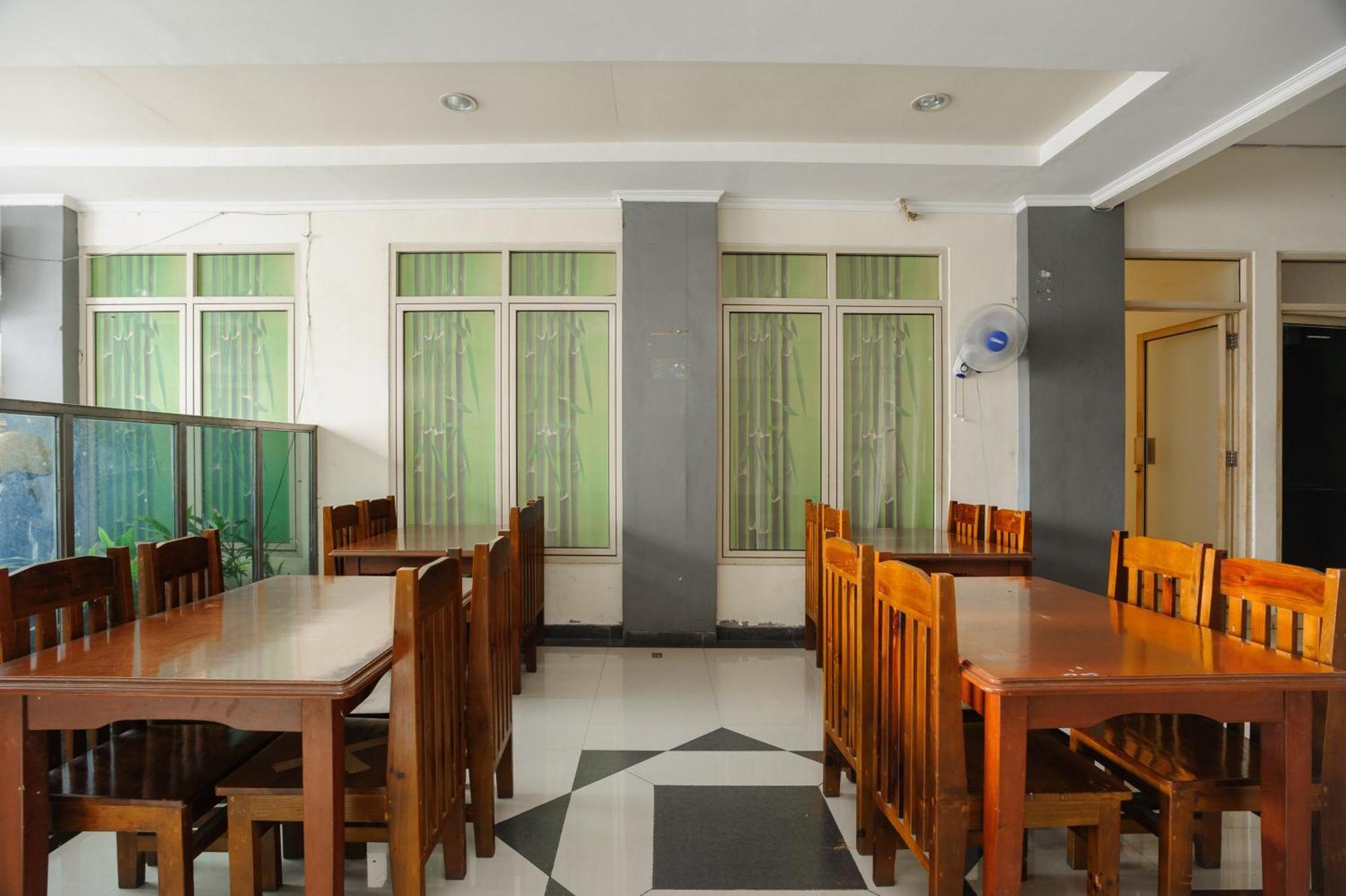 Reddoorz Syariah Near Aeon Mall Tanjung Barat Джакарта Екстериор снимка